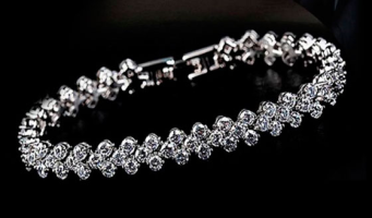 Скидка 52% на эксклюзивные браслеты Swarovski + цепочка, кулон и серьги в подарок!